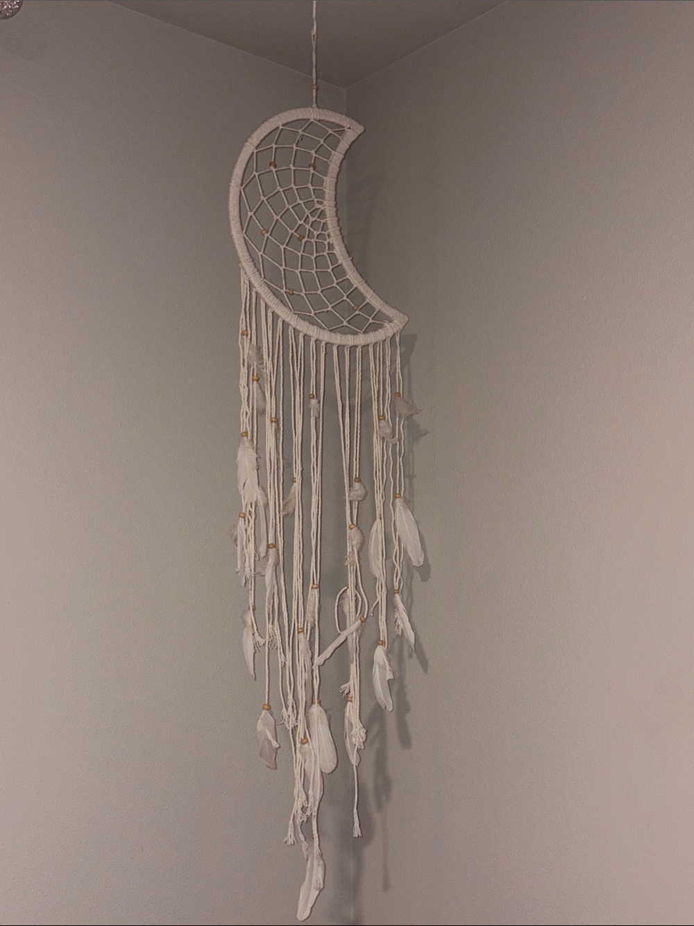 Boho Crescent Moon Macramé Wall Hanging in White